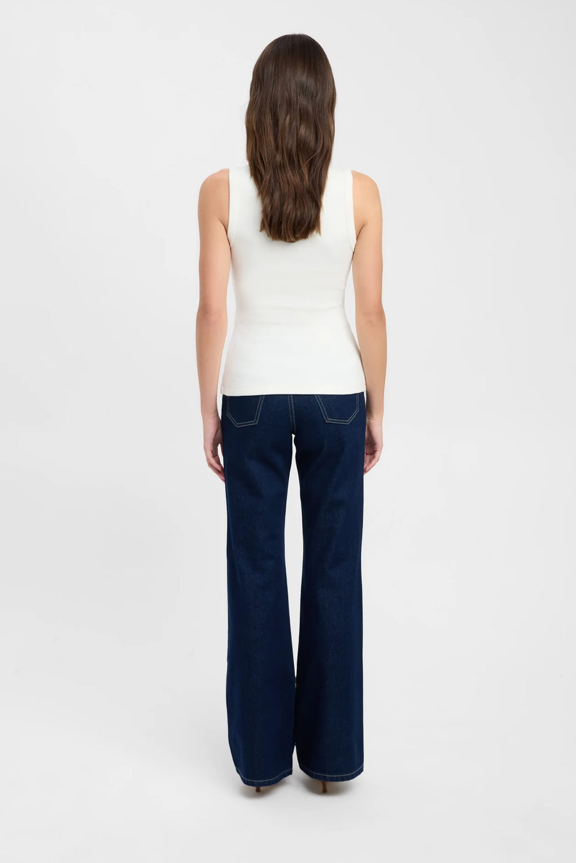 Henly Button Tank