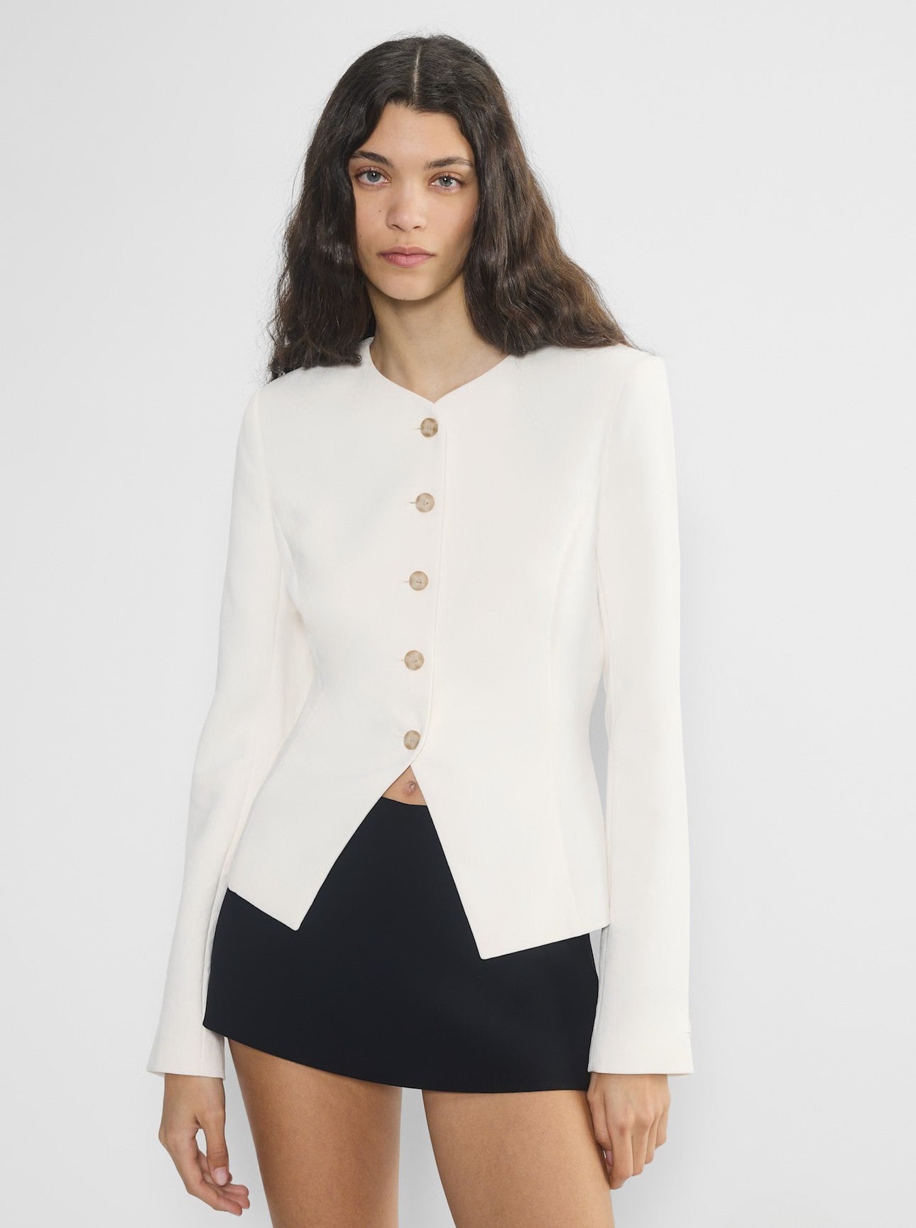 Siamo firenze white sculpted blazer model wearing 